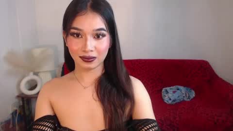 Snapshot of lovabletrans_deia chatting on July 8, 2026, 5:39 pm DEIA online show from July 8, 2026, 5:39 pm