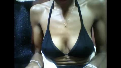 lovaelisa online show from December 17, 2025, 6:08 am