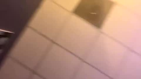 love01109 online show from October 9, 2025, 5:55 pm