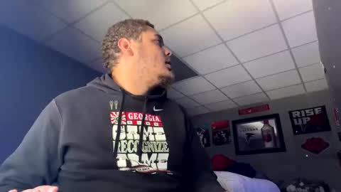 love01109 online show from October 20, 2025, 4:29 pm