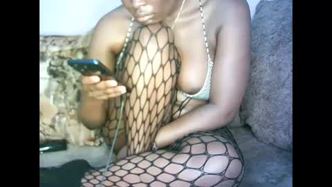 Snapshot of love1378 chatting on September 11, 2025, 10:15 am Cynthia. A online show from September 11, 2025, 10:15 am