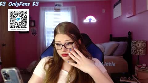 Snapshot of love4layla chatting on January 3, 2025, 5:42 pm Laylah Little online show from January 3, 2025, 5:42 pm
