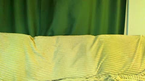 Cute face online show from April 6, 2026, 2:31 am