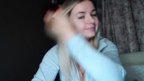 Megane online show from February 8, 2026, 7:17 pm