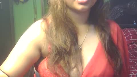 Snapshot of love_luna_angel chatting on February 2, 2025, 8:30 pm Luna online show from February 2, 2025, 8:30 pm