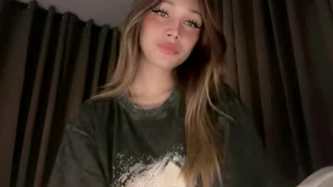 kissme online show from April 12, 2026, 7:41 pm