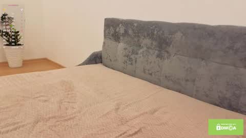 Polly online show from October 29, 2025, 12:40 pm