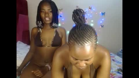 Snapshot of love_sparkle chatting on October 15, 2025, 3:45 pm love_sparkle online show from October 15, 2025, 3:45 pm