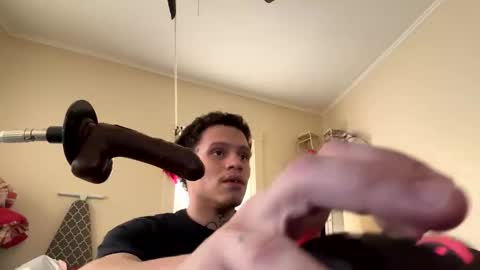 love stretch online show from February 22, 2026, 3:54 pm