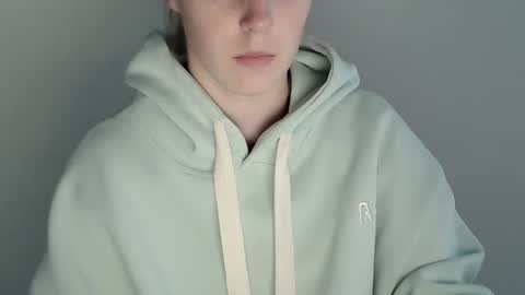 Vivian online show from November 26, 2025, 1:45 pm