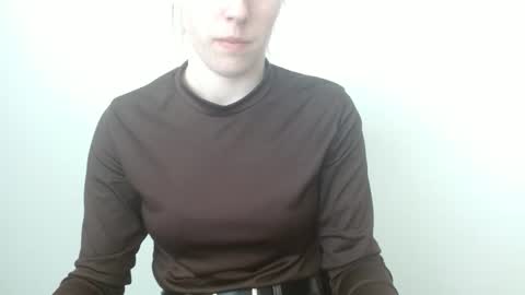 Vivian online show from March 26, 2026, 12:11 pm