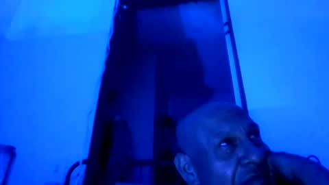 loveazz4me online show from June 12, 2026, 11:20 am