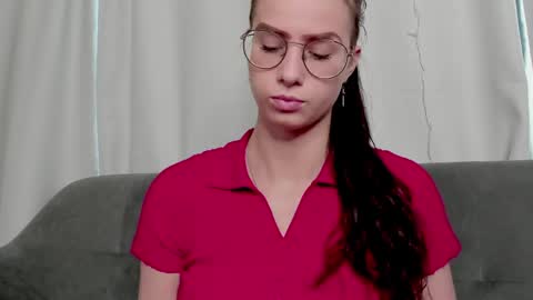 Elisabette online show from April 30, 2026, 8:53 am