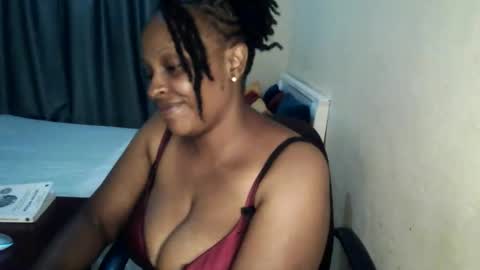 loveedee4 online show from April 15, 2026, 10:32 pm