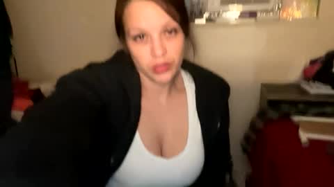 Ashley and Leon online show from March 28, 2026, 10:48 am