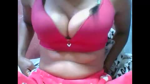 loveinlife750427 online show from September 12, 2025, 11:21 am