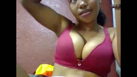 loveinlife750427 online show from February 19, 2026, 2:51 am