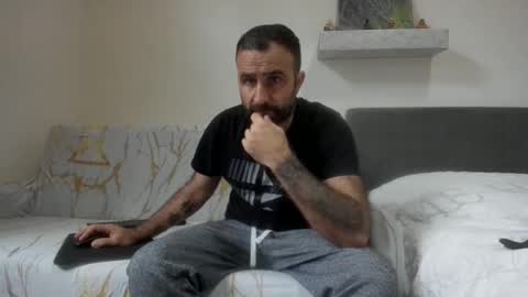 loveivat80 online show from November 23, 2025, 9:20 am