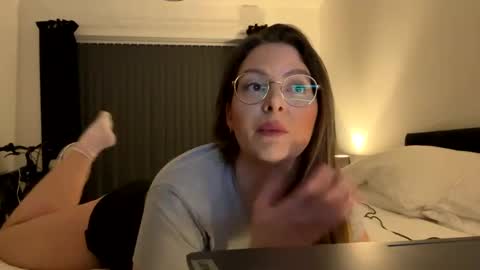 LoveLavender  online show from January 27, 2025, 7:24 pm