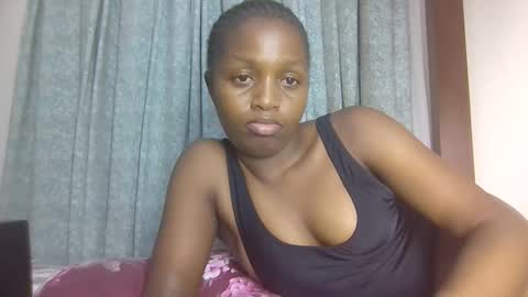 Snapshot of lovelbrownie chatting on October 3, 2025, 7:44 pm lovelbrownie online show from October 3, 2025, 7:44 pm