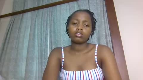 Snapshot of lovelbrownie chatting on October 16, 2025, 9:32 am lovelbrownie online show from October 16, 2025, 9:32 am