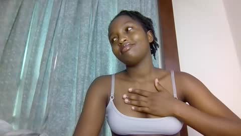 Snapshot of lovelbrownie chatting on October 25, 2025, 10:56 am lovelbrownie online show from October 25, 2025, 10:56 am