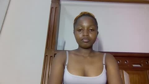 lovelbrownie online show from January 5, 2026, 6:22 pm