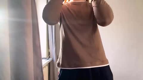 Snapshot of lovelladeboer chatting on November 21, 2025, 6:12 am Ella online show from November 21, 2025, 6:12 am