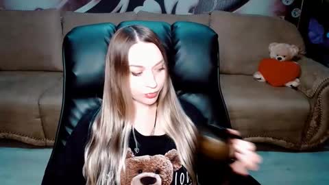 Snapshot of lovellymalina chatting on February 2, 2026, 4:06 pm private open online show from February 2, 2026, 4:06 pm