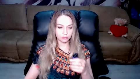 Snapshot of lovellymalina chatting on February 5, 2026, 11:59 am private open online show from February 5, 2026, 11:59 am