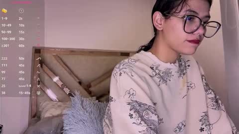 Allyson 3 online show from December 19, 2025, 11:45 pm