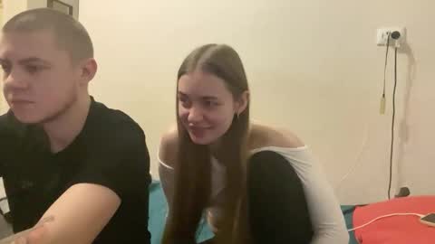 lovely_couple00 online show from February 22, 2026, 8:07 pm