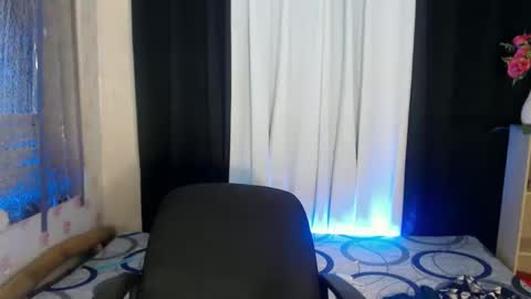 lovely_dianne online show from February 7, 2025, 10:08 am