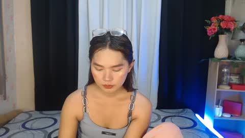 lovely_dianne online show from February 11, 2025, 9:20 am