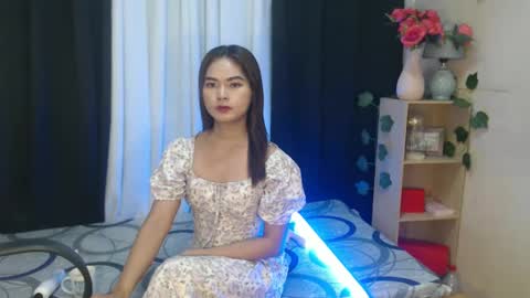 lovely_dianne online show from February 21, 2025, 9:56 am