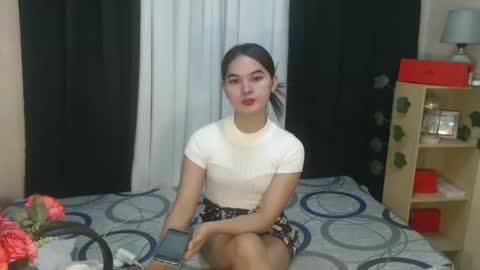 lovely_dianne online show from February 25, 2025, 7:47 pm