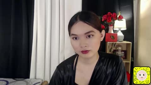 lovely_dianne online show from March 7, 2025, 5:49 pm