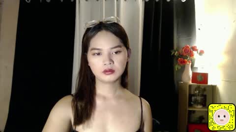 lovely_dianne online show from March 8, 2025, 1:47 pm