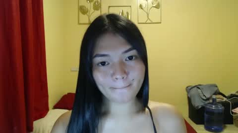 Lovely Laura online show from December 4, 2024, 2:04 pm
