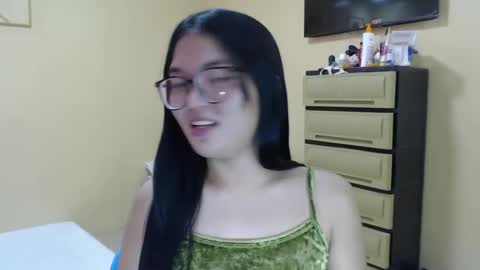 Lovely Laura online show from December 10, 2024, 7:16 am