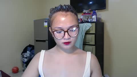 Lovely Laura online show from January 4, 2025, 8:16 pm