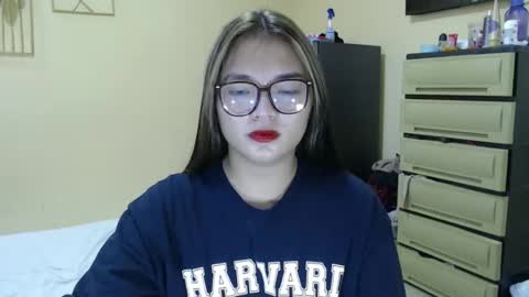 Lovely Laura online show from January 6, 2025, 11:52 pm