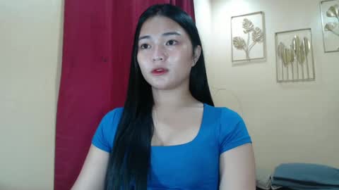 Lovely Laura online show from February 17, 2025, 2:15 pm