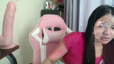 Lovely Laura online show from November 13, 2025, 7:40 am