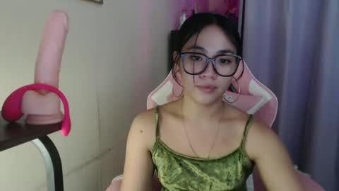 Snapshot of lovely_leah23 chatting on November 4, 2025, 9:58 pm lovely_leah23 online show from November 4, 2025, 9:58 pm
