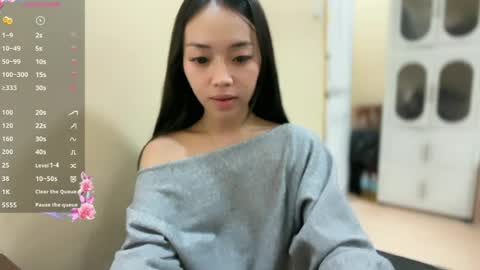 Snapshot of lovely_leah23 chatting on July 6, 2026, 11:07 pm lovely_leah23 online show from July 6, 2026, 11:07 pm