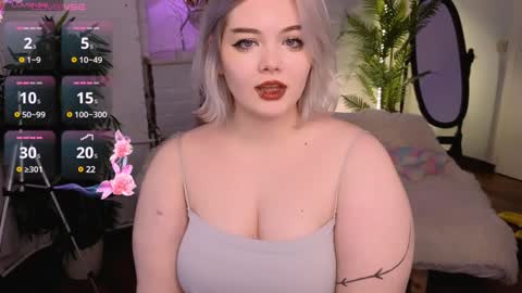 lovely_leilla online show from December 10, 2024, 5:44 pm