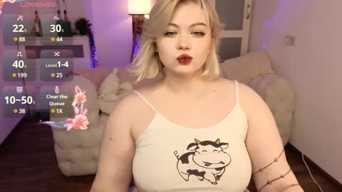 lovely_leilla online show from January 8, 2025, 10:16 pm
