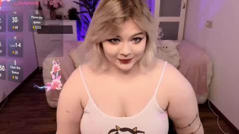 lovely_leilla online show from January 20, 2025, 2:22 am