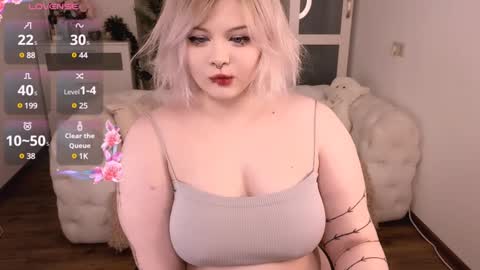 lovely_leilla online show from January 24, 2025, 9:47 pm